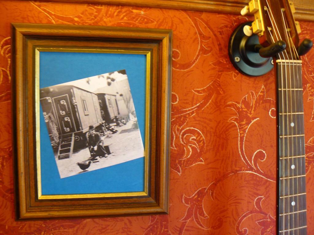 Villa La Roulotte De La Fay Dompierre-les-Ormes Zimmer foto