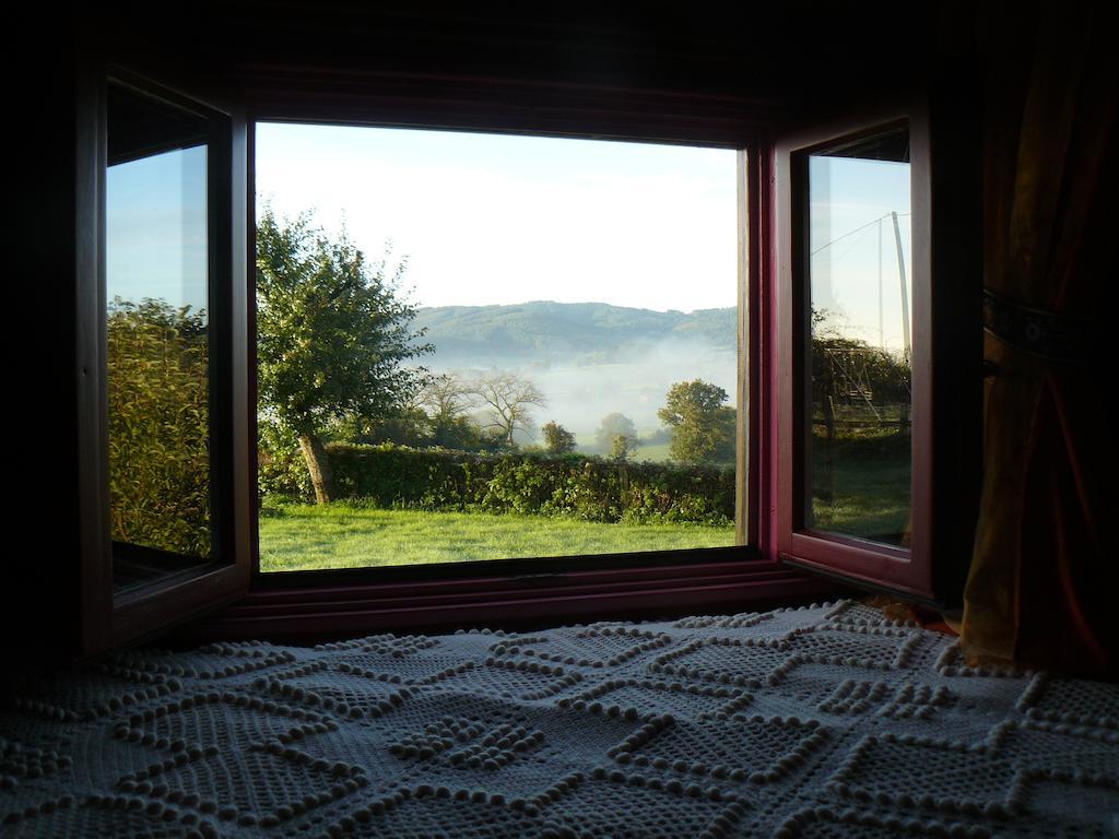Villa La Roulotte De La Fay Dompierre-les-Ormes Zimmer foto